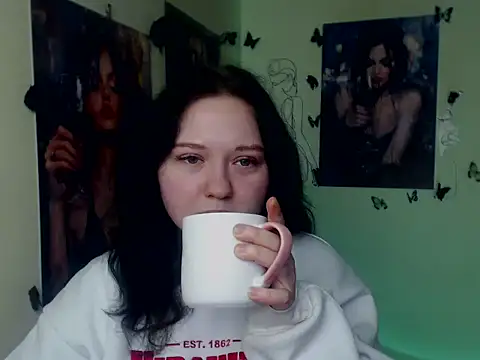 Snapshot of LadyAlice_ chatting on February 2, 2026, 7:18 am LadyAlice online show from February 2, 2026, 7:18 am