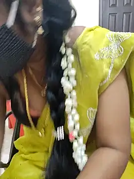Snapshot of lolida69thamil chatting on June 9, 2026, 2:40 pm lolida69thamil online show from June 9, 2026, 2:40 pm