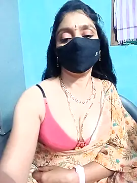 hotsana79 online show from December 4, 2025, 7:35 pm