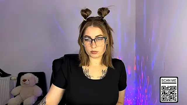 Snapshot of Ruthless_111 chatting on November 5, 2025, 4:32 pm Ruthless 111 online show from November 5, 2025, 4:32 pm