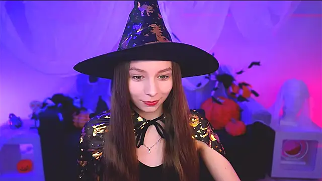 JulieDaniel online show from October 27, 2025, 5:08 am