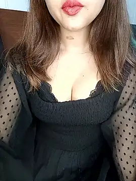 Snapshot of Hot_malika19 chatting on January 18, 2026, 3:48 pm Hot malika19 online show from January 18, 2026, 3:48 pm