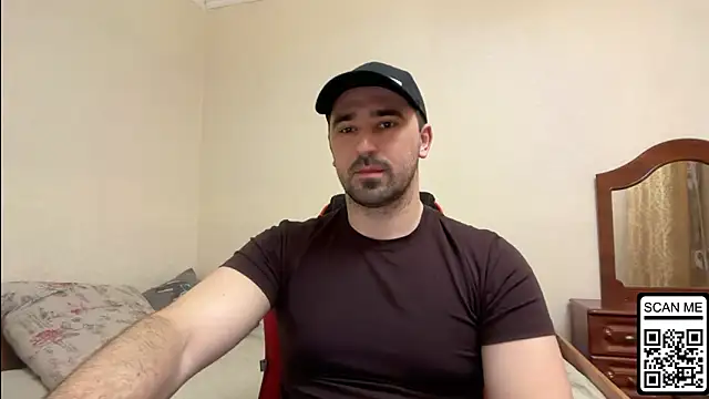 Snapshot of Hard_to_Obey chatting on March 6, 2026, 6:36 pm Hard to Obey online show from March 6, 2026, 6:36 pm