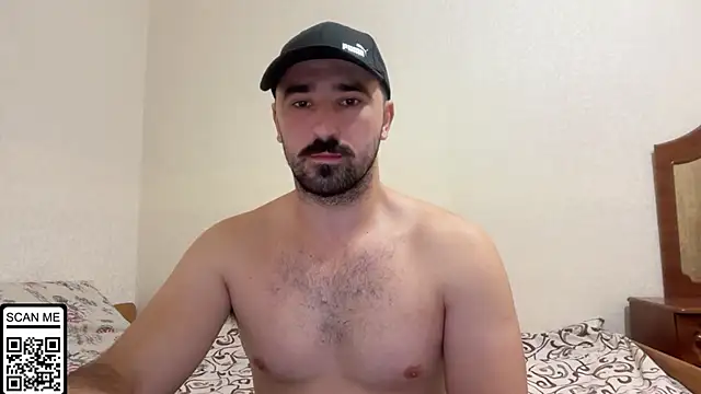 Snapshot of Hard_to_Obey chatting on October 13, 2025, 5:47 pm Hard to Obey online show from October 13, 2025, 5:47 pm