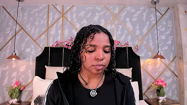 Snapshot of LisaMendez chatting on May 3, 2026, 4:17 am LisaMendez online show from May 3, 2026, 4:17 am