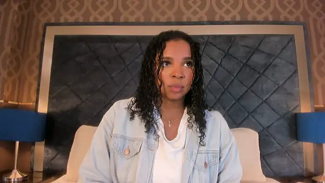 Snapshot of LisaMendez chatting on May 26, 2026, 3:59 am LisaMendez online show from May 26, 2026, 3:59 am
