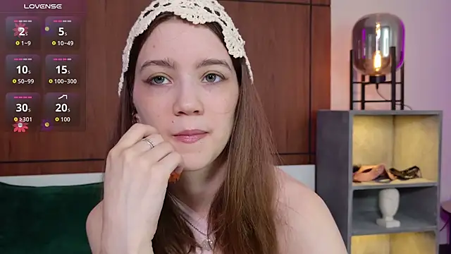 Snapshot of Alison_kisss chatting on July 14, 2026, 6:47 pm Alison kisss online show from July 14, 2026, 6:47 pm