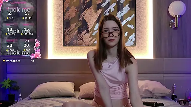 Alison kisss online show from November 25, 2025, 1:44 pm