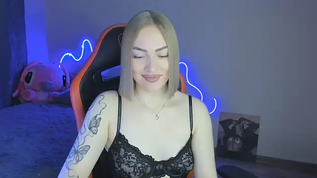 Snapshot of LaraKrein_lk chatting on January 10, 2026, 5:19 pm LaraKrein lk online show from January 10, 2026, 5:19 pm