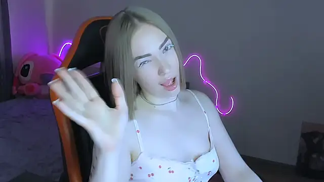 Snapshot of LaraKrein_lk chatting on March 14, 2026, 12:11 pm LaraKrein lk online show from March 14, 2026, 12:11 pm