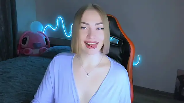 Snapshot of LaraKrein_lk chatting on March 1, 2026, 2:06 pm LaraKrein lk online show from March 1, 2026, 2:06 pm