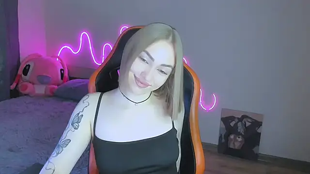 Snapshot of LaraKrein_lk chatting on January 17, 2026, 12:20 pm LaraKrein lk online show from January 17, 2026, 12:20 pm