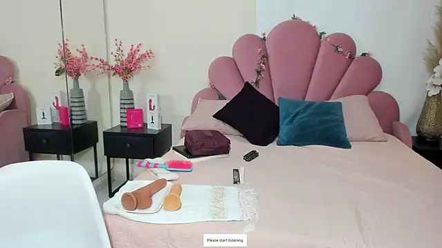 kiraGeiner online show from March 30, 2026, 12:12 am