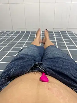 Snapshot of sharon-Hanna chatting on March 16, 2026, 1:35 am sharon-Hanna online show from March 16, 2026, 1:35 am