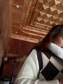 Snapshot of Bianly chatting on December 3, 2025, 1:28 am Bianly online show from December 3, 2025, 1:28 am