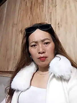 Snapshot of Bianly chatting on December 3, 2025, 6:40 pm Bianly online show from December 3, 2025, 6:40 pm