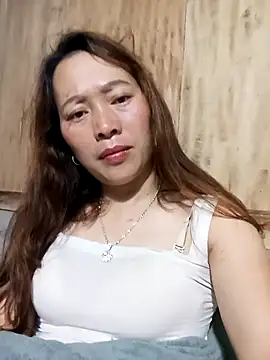 Snapshot of Bianly chatting on December 4, 2025, 6:51 pm Bianly online show from December 4, 2025, 6:51 pm