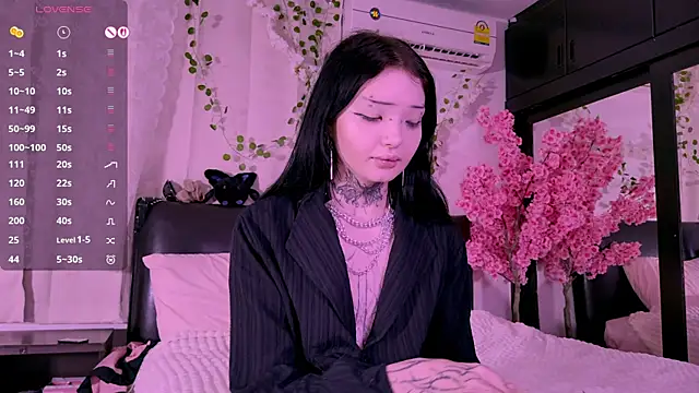 Snapshot of Lein_Bone chatting on October 22, 2025, 1:05 am Lein Bone online show from October 22, 2025, 1:05 am