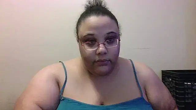 Snapshot of SexyBBW10790 chatting on November 6, 2025, 8:24 pm SexyBBW10790 online show from November 6, 2025, 8:24 pm