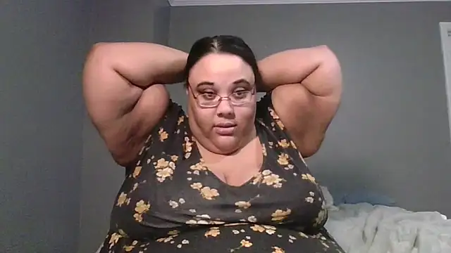 SexyBBW10790 online show from April 21, 2026, 2:51 am