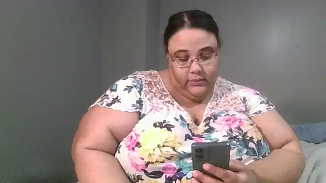 Snapshot of SexyBBW10790 chatting on May 4, 2026, 2:15 am SexyBBW10790 online show from May 4, 2026, 2:15 am