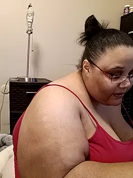 Snapshot of SexyBBW10790 chatting on October 4, 2025, 11:06 pm SexyBBW10790 online show from October 4, 2025, 11:06 pm