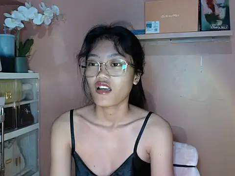 skinny gracie online show from September 19, 2025, 2:48 am