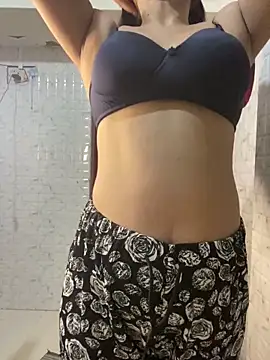 Snapshot of MONA_0213 chatting on October 9, 2025, 6:41 pm MONA 0213 online show from October 9, 2025, 6:41 pm