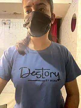 Snapshot of MONA_0213 chatting on October 3, 2025, 6:42 pm MONA 0213 online show from October 3, 2025, 6:42 pm