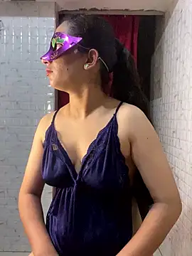 Snapshot of MONA_0213 chatting on September 15, 2025, 6:52 pm MONA 0213 online show from September 15, 2025, 6:52 pm