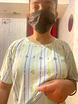 Snapshot of MONA_0213 chatting on October 4, 2025, 6:53 pm MONA 0213 online show from October 4, 2025, 6:53 pm