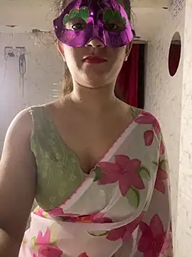 Snapshot of MONA_0213 chatting on October 1, 2025, 7:29 pm MONA 0213 online show from October 1, 2025, 7:29 pm