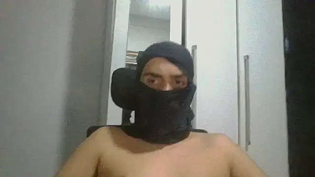 Snapshot of Novinhoo_0 chatting on April 2, 2026, 11:00 pm Novinhoo 0 online show from April 2, 2026, 11:00 pm