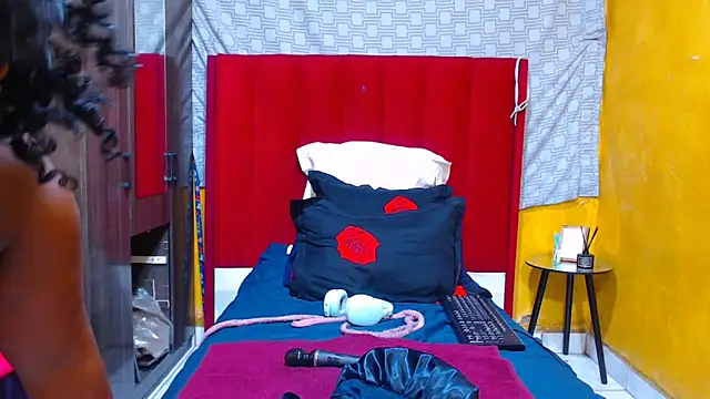 Candycrush2555 online show from March 10, 2026, 3:32 am