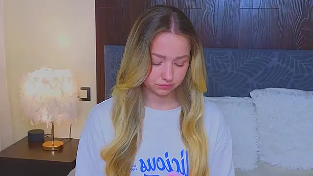 Snapshot of LeeAmy chatting on September 28, 2025, 8:49 pm LeeAmy online show from September 28, 2025, 8:49 pm