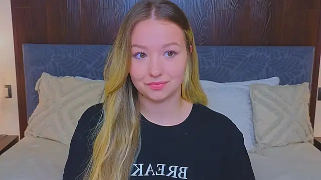 Snapshot of LeeAmy chatting on October 2, 2025, 2:53 pm LeeAmy online show from October 2, 2025, 2:53 pm