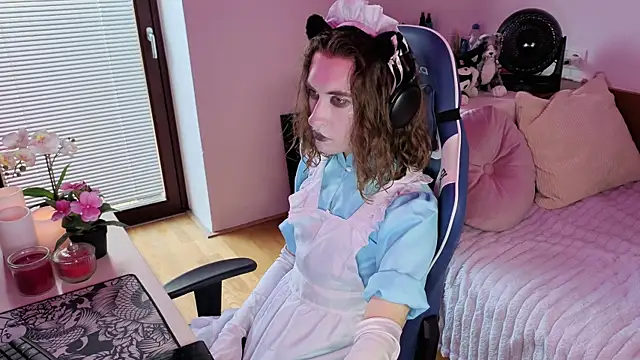 whitekittenenergy online show from September 21, 2025, 1:38 pm