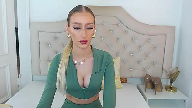 Snapshot of NatalieSensual chatting on March 4, 2026, 9:06 am NatalieSensual online show from March 4, 2026, 9:06 am