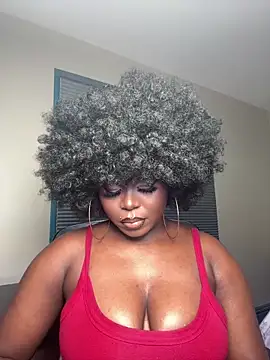 Snapshot of WomanNextdoor1 chatting on June 21, 2026, 11:05 am WomanNextdoor1 online show from June 21, 2026, 11:05 am