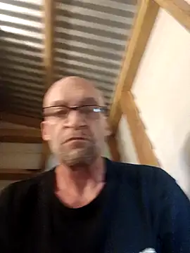 Snapshot of ShawnandDani7074 chatting on March 24, 2026, 6:57 am ShawnandDani7074 online show from March 24, 2026, 6:57 am