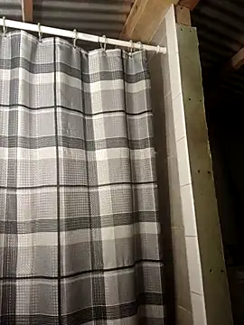 Snapshot of ShawnandDani7074 chatting on March 19, 2026, 10:26 am ShawnandDani7074 online show from March 19, 2026, 10:26 am