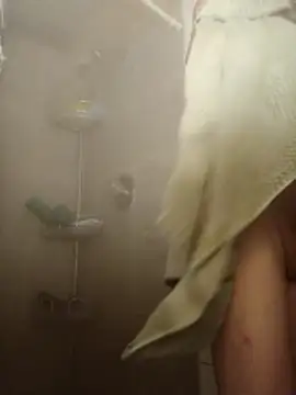 Snapshot of ShawnandDani7074 chatting on March 21, 2026, 5:52 am ShawnandDani7074 online show from March 21, 2026, 5:52 am