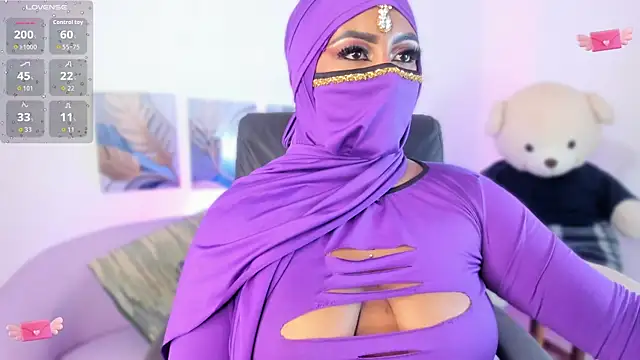 Snapshot of yasmin_elite chatting on December 16, 2025, 1:21 am yasmin elite online show from December 16, 2025, 1:21 am