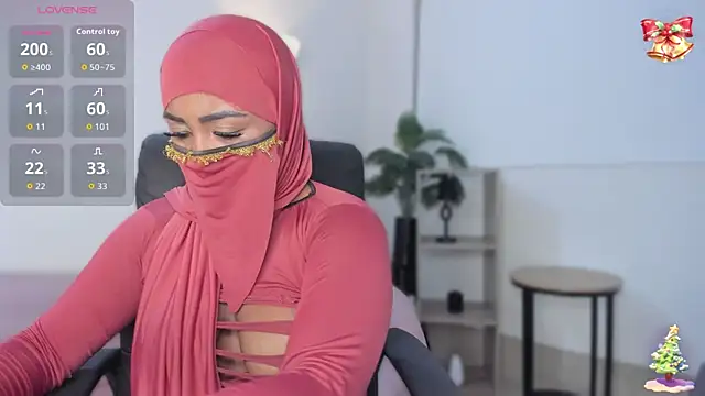 Snapshot of yasmin_elite chatting on December 4, 2025, 10:03 am yasmin elite online show from December 4, 2025, 10:03 am