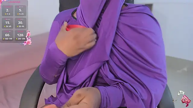 Snapshot of yasmin_elite chatting on November 11, 2025, 10:10 am yasmin elite online show from November 11, 2025, 10:10 am