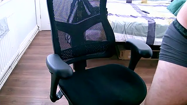 Serpent2463 online show from February 14, 2026, 11:32 am