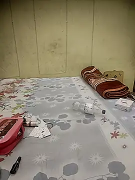 Snapshot of Snaya-baby chatting on December 5, 2025, 12:37 pm Snaya-baby online show from December 5, 2025, 12:37 pm