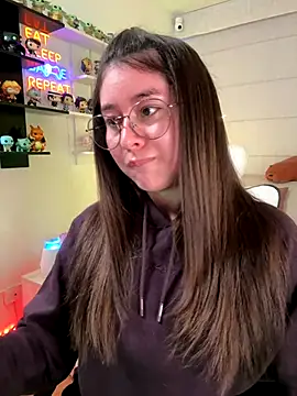 Snapshot of Sharon_07 chatting on November 26, 2025, 11:38 pm Sharon 07 online show from November 26, 2025, 11:38 pm