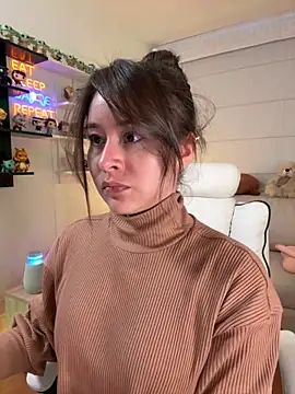 Snapshot of Sharon_07 chatting on December 2, 2025, 12:55 am Sharon 07 online show from December 2, 2025, 12:55 am