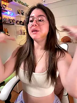 Snapshot of Sharon_07 chatting on November 27, 2025, 11:49 pm Sharon 07 online show from November 27, 2025, 11:49 pm